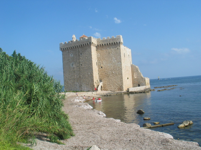 Le Fort de St Honorat (îles de Lérins en face de Cannes)